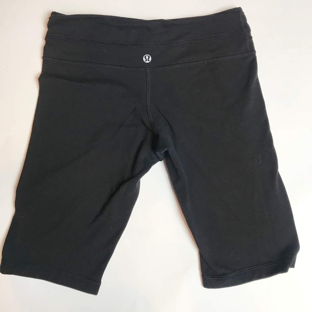 Lululemon size 4 bike shorts